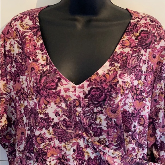 Mauve flowered blouse - Picture 2 of 4